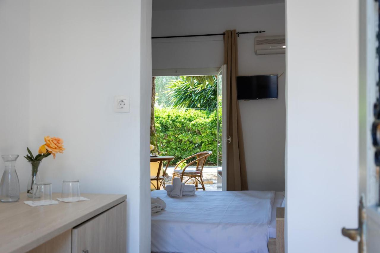 Wilde Rose Hotel Dassia  Eksteriør billede