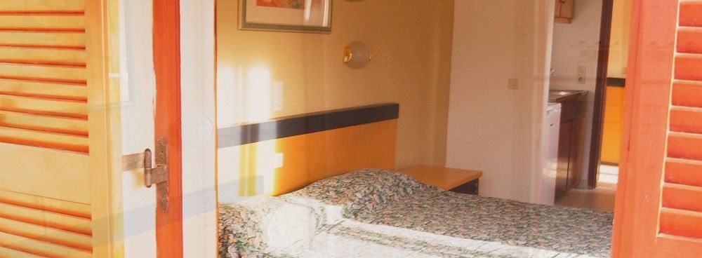 Wilde Rose Hotel Dassia  Eksteriør billede