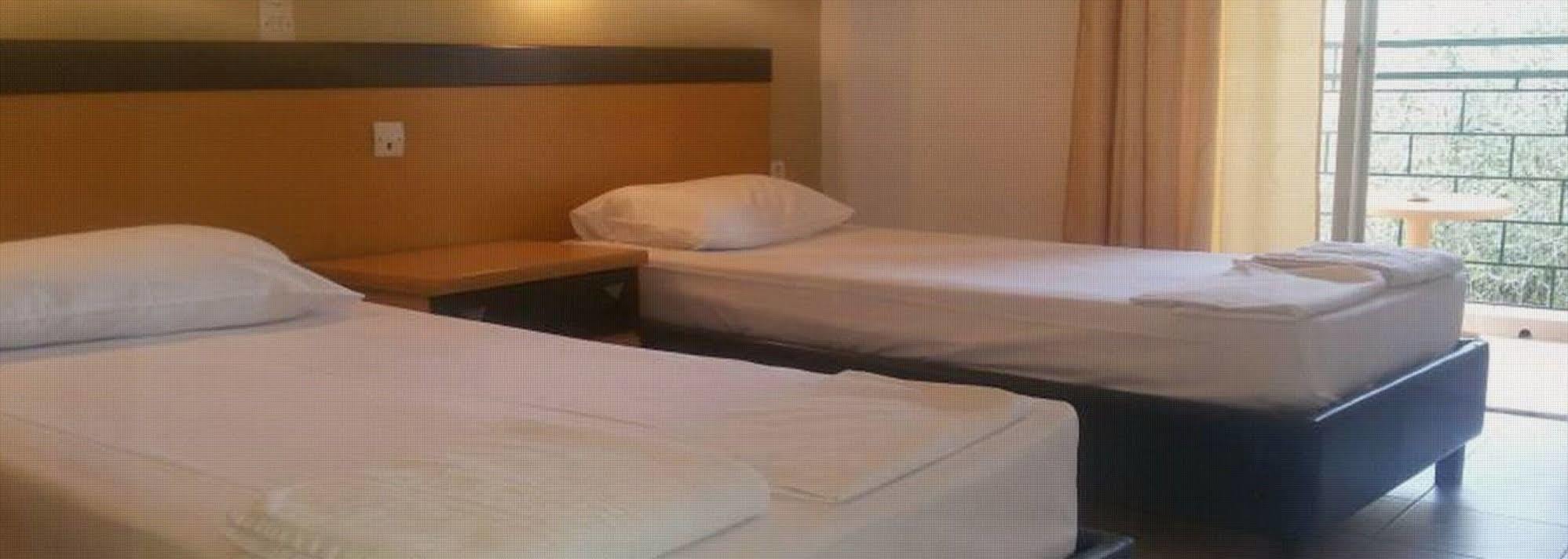 Wilde Rose Hotel Dassia  Eksteriør billede